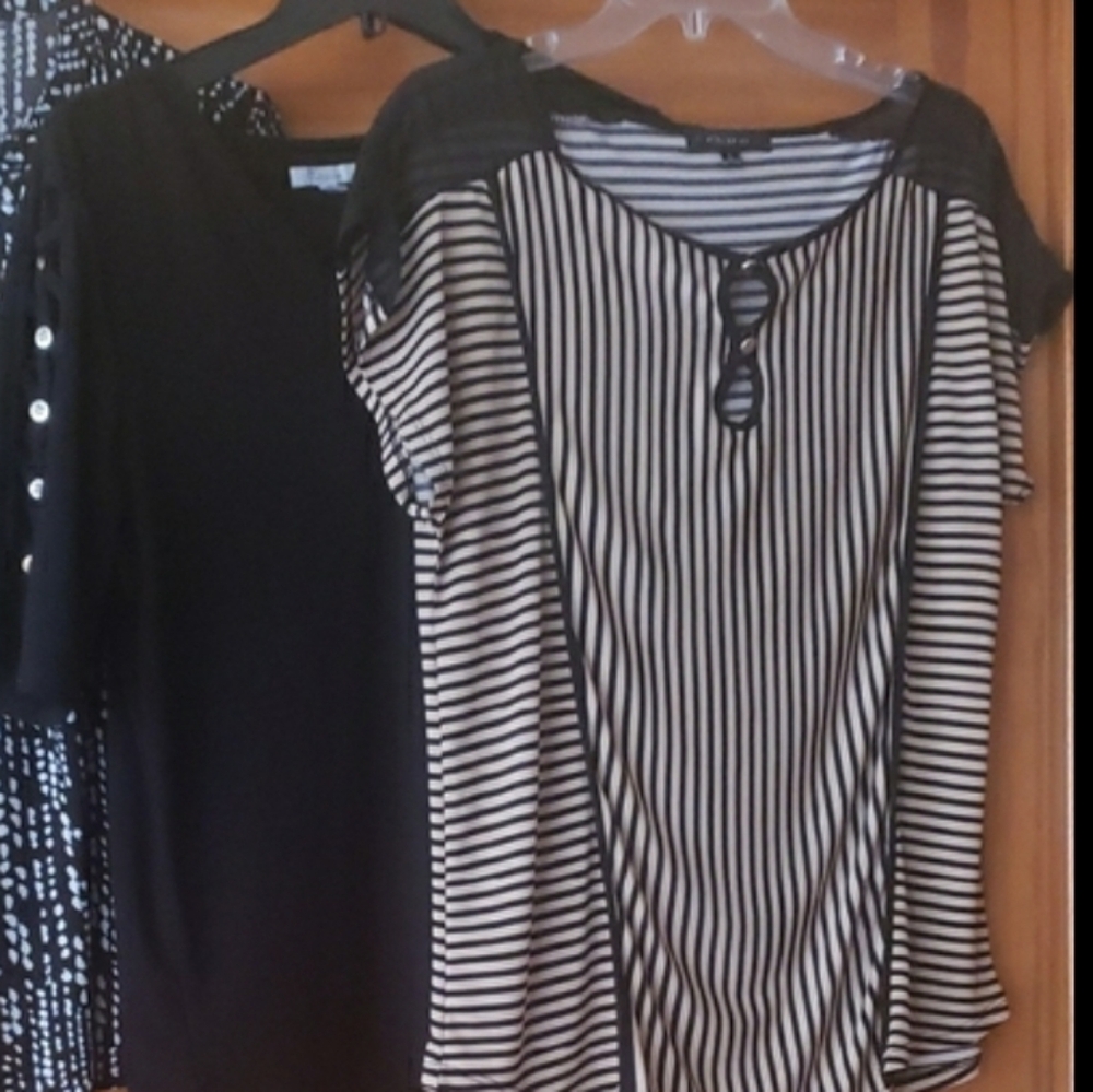 Stylish Women's Black and White Tops Bundle 2 Pcs Large